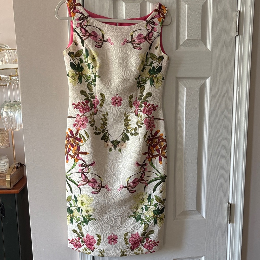Giorgia Jo Floral White elegant Dress fully lined